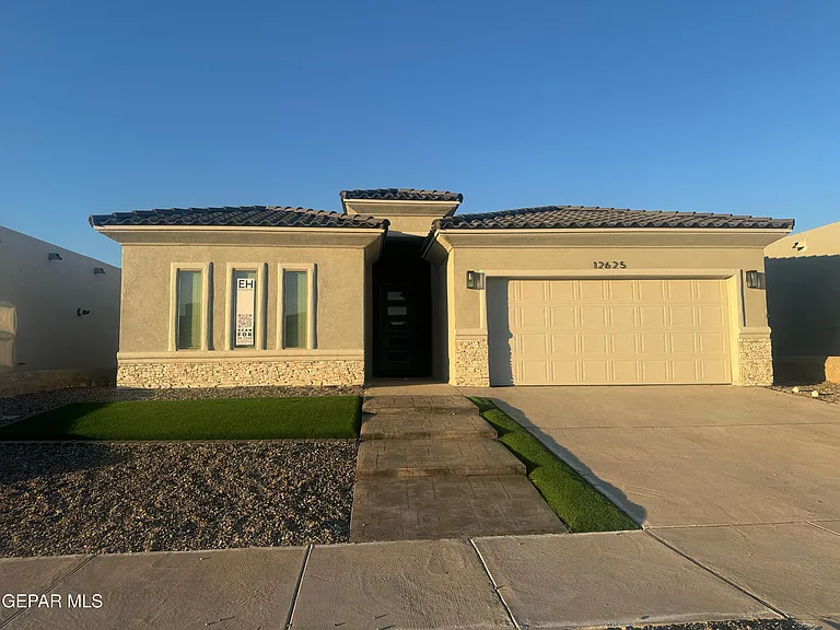 12812 Fredericksberg Ave